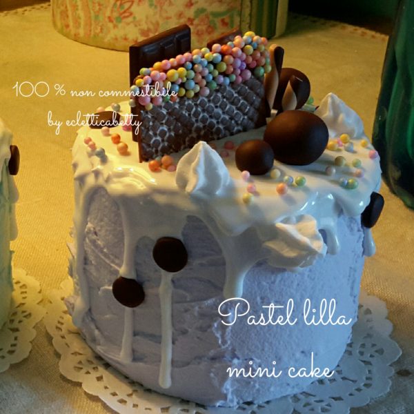 Pastel lilla mini cake