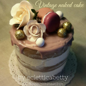 Vintage naked cake
