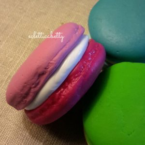 Macaron bicolor rosa/fuxia 4 cm