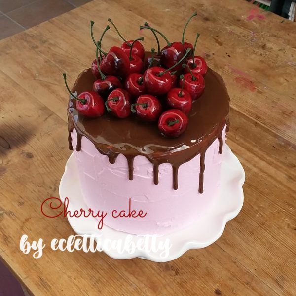 Cherry cake 15 cm