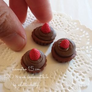 Crostatina con cioccolato e fragola 1,5 cm