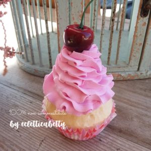 Cupcake Panna rosa e Ciliegia