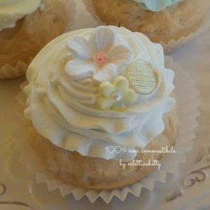 White Shabby Cupcake