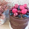 Torta a strati con cioccolato e frutti rossi 15 cm