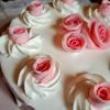 Torta con rose Shabby glassa bianca 20 cm